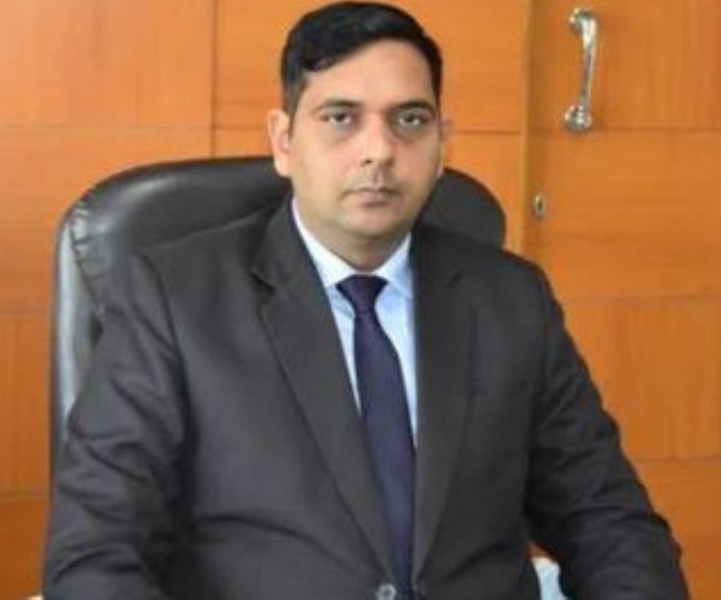 अंबाला में सौर ऊर्जा से रोशन हो रहे घर मिल रही है भारी सब्सिडी उपायुक्त अजय सिंह तोमर